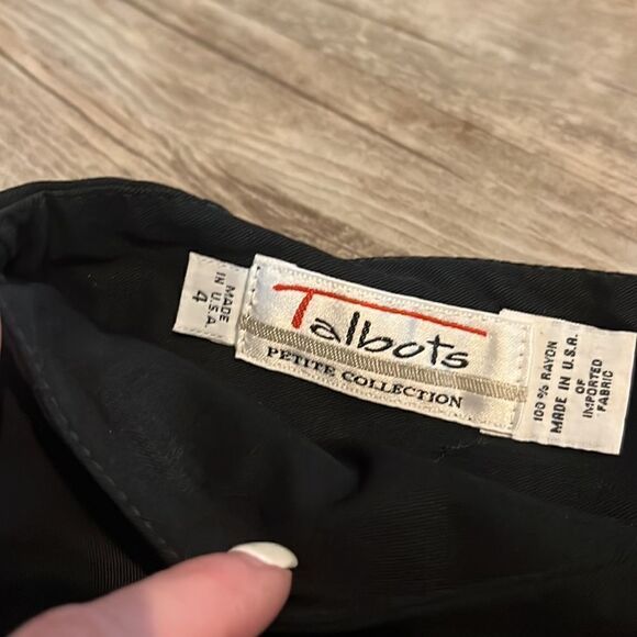 Talbots petite collection skirt  - Picture 2 of 2